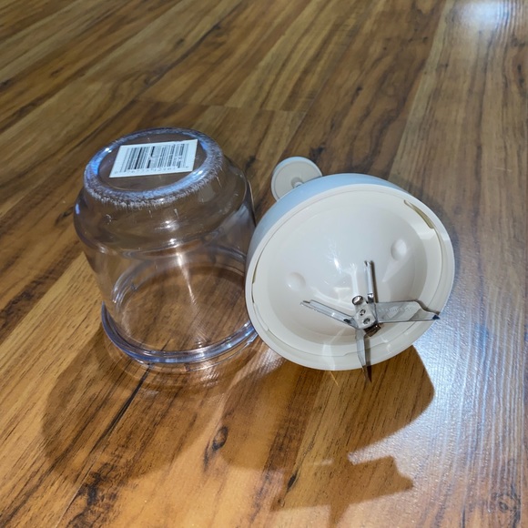 Vintage Manual Food Chopper With Stainless Steel Blades - Picture 10 of 13